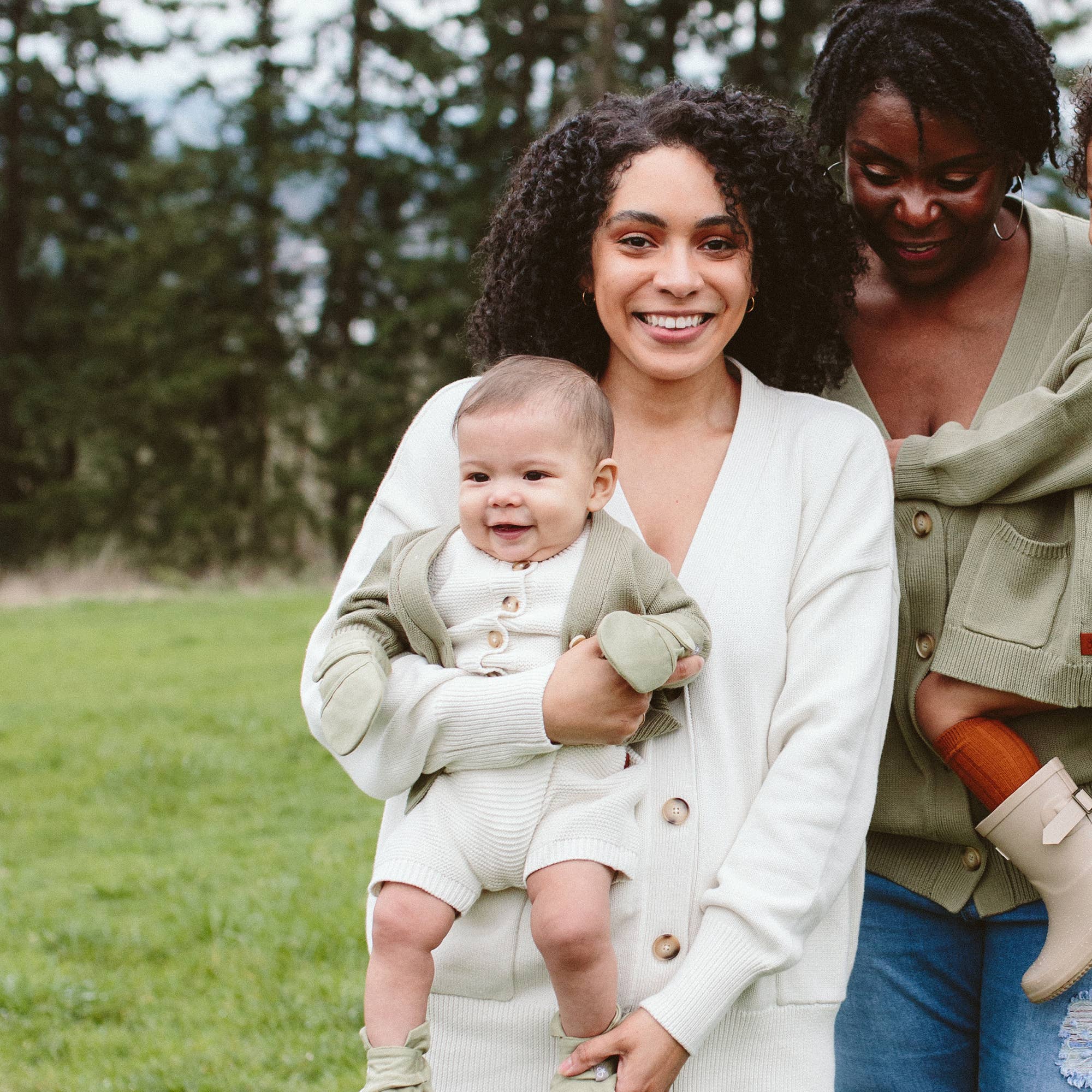 STAY ON BABY MITTS | ARTICHOKE