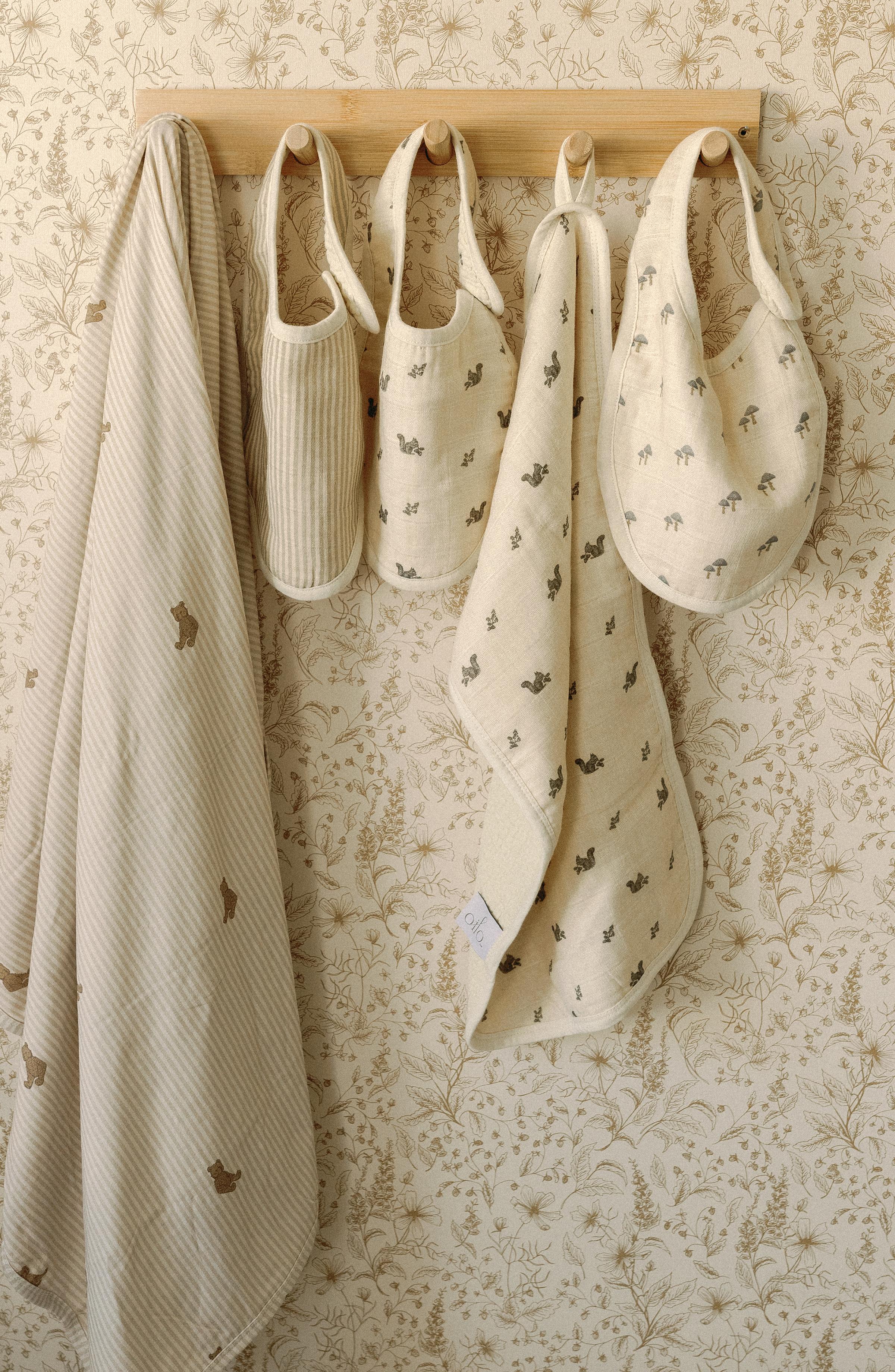 Oilo Squirrel & Mushroom Premium Muslin Bib 2-Pack