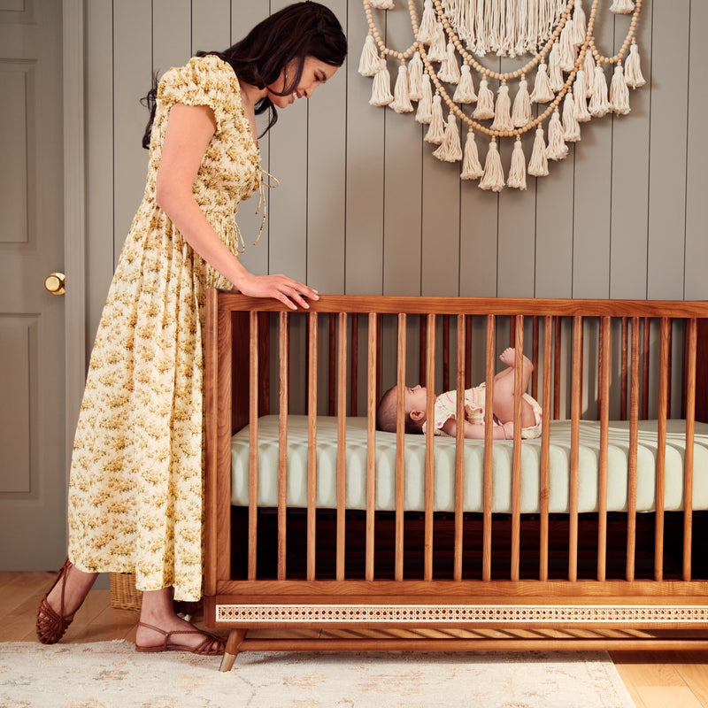 Maxi-Cosi Nursery Everheart 4-in-1 Convertible Crib with Toddler Bed/Daybed Conversion Kit | PRESALE