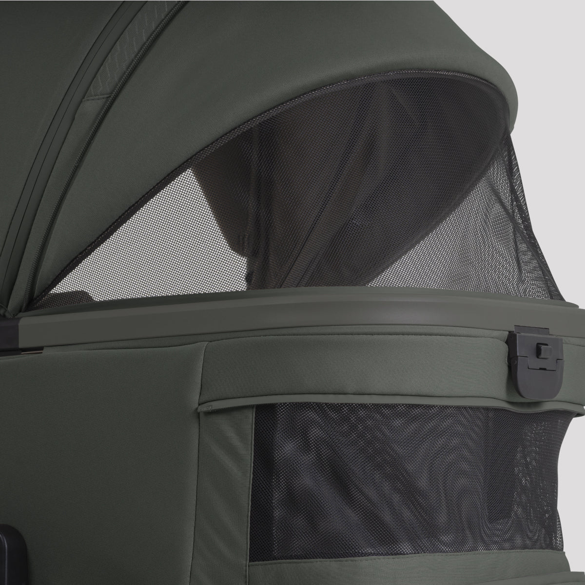 Silver Cross Cove 2 Compact Bassinet | PRE-ORDER | SHIPS LATE JULY