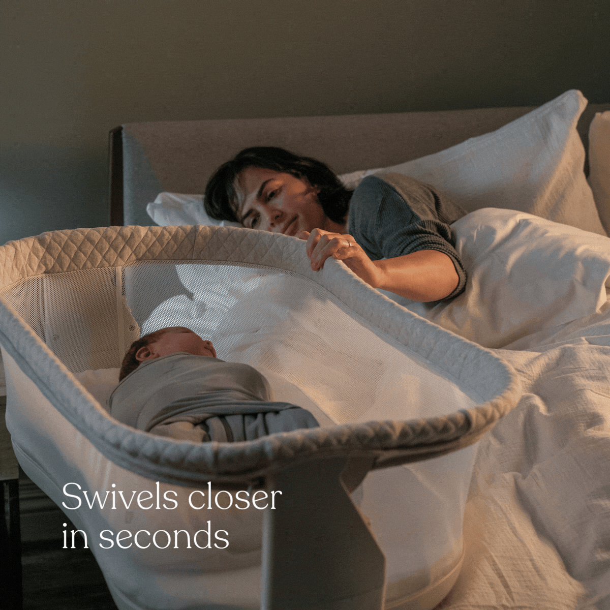 HALO BassiNest® Swivel Sleeper 4.0 Air with Dreamweave Breathable Pad