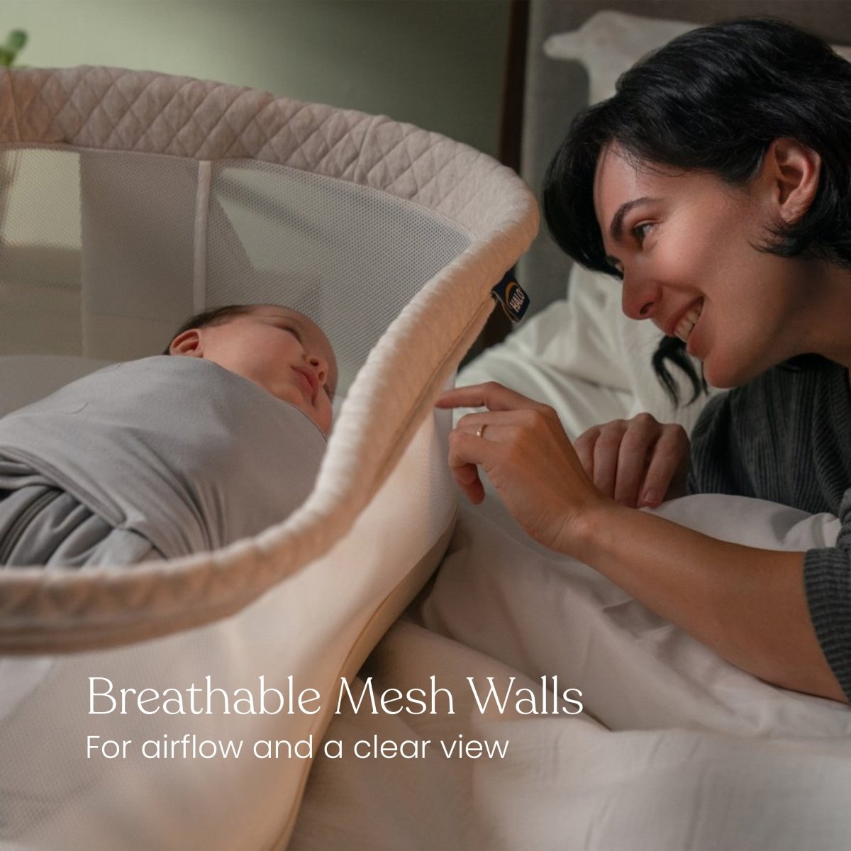 HALO BassiNest® Swivel Sleeper 4.0 Air with Dreamweave Breathable Pad