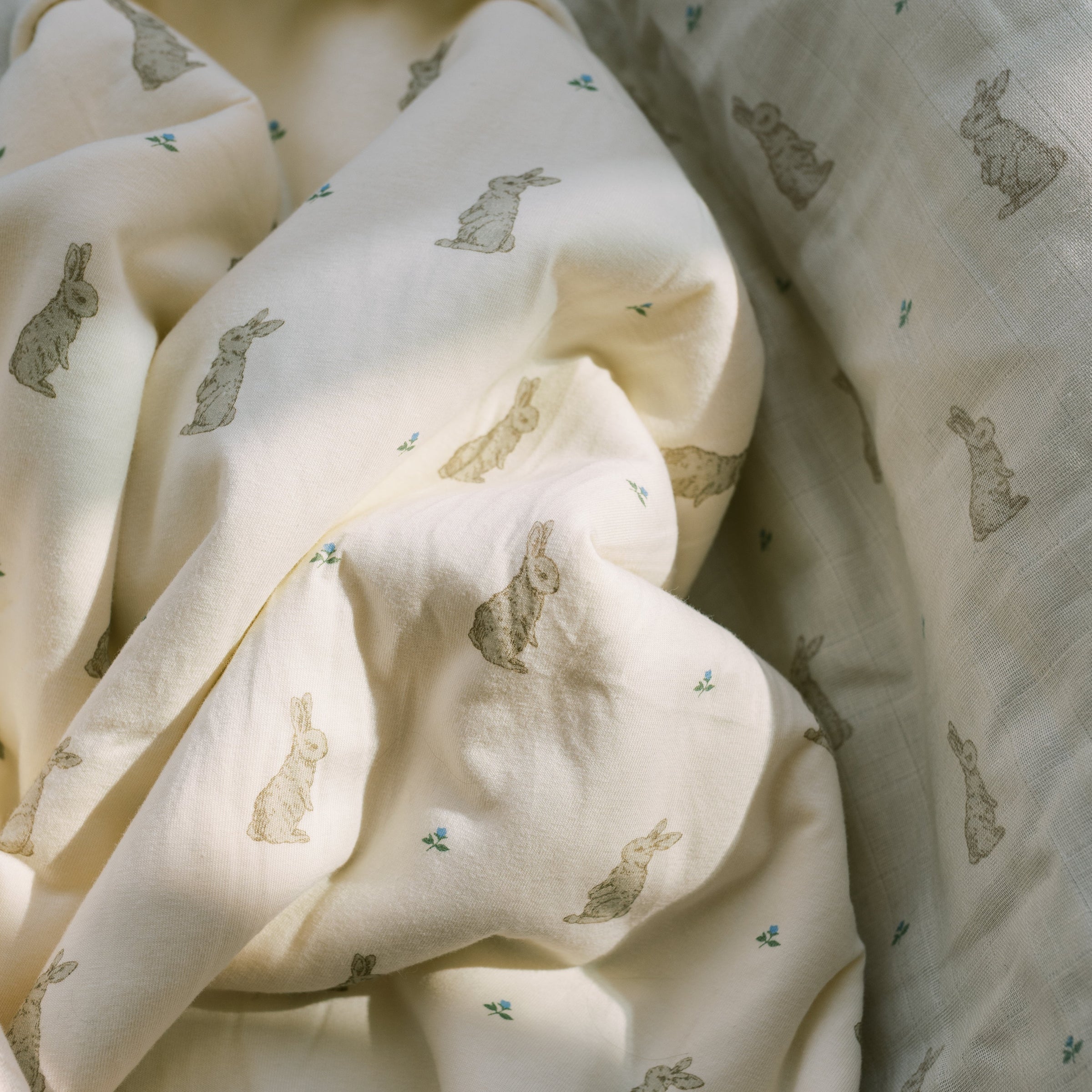 Oilo Bunny Cuddle Blanket