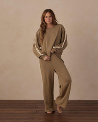 Rylee + Cru Women's Oversized Sweatshirt || Olive