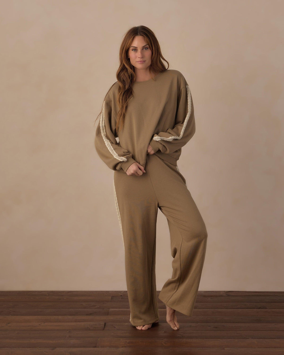 Rylee + Cru Women's Wide Leg Sweatpant || Olive