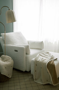 Oilo Bear Cuddle Plush Infant Blanket