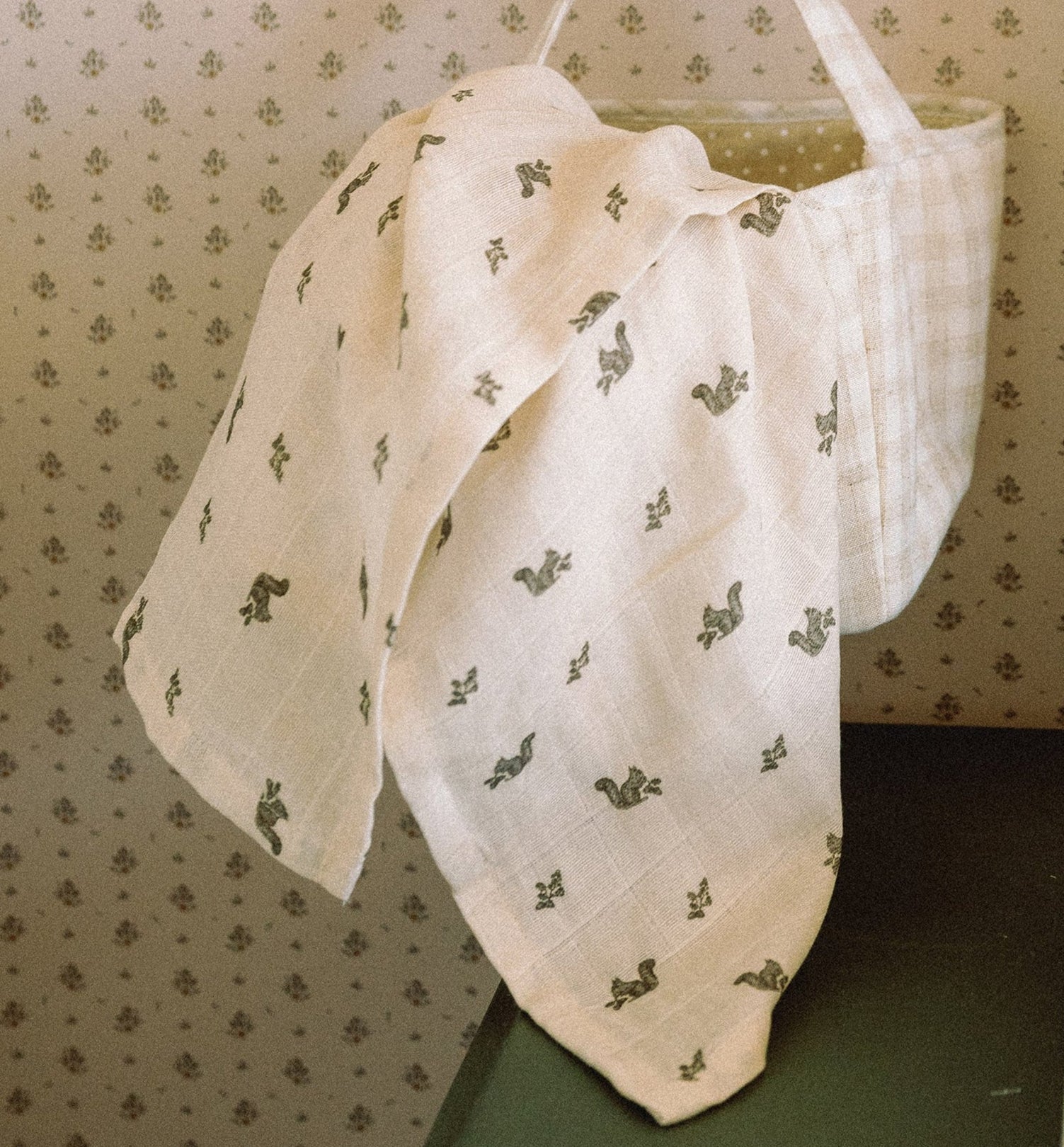 Oilo Squirrel & Mushroom Muslin Swaddle Blanket Set