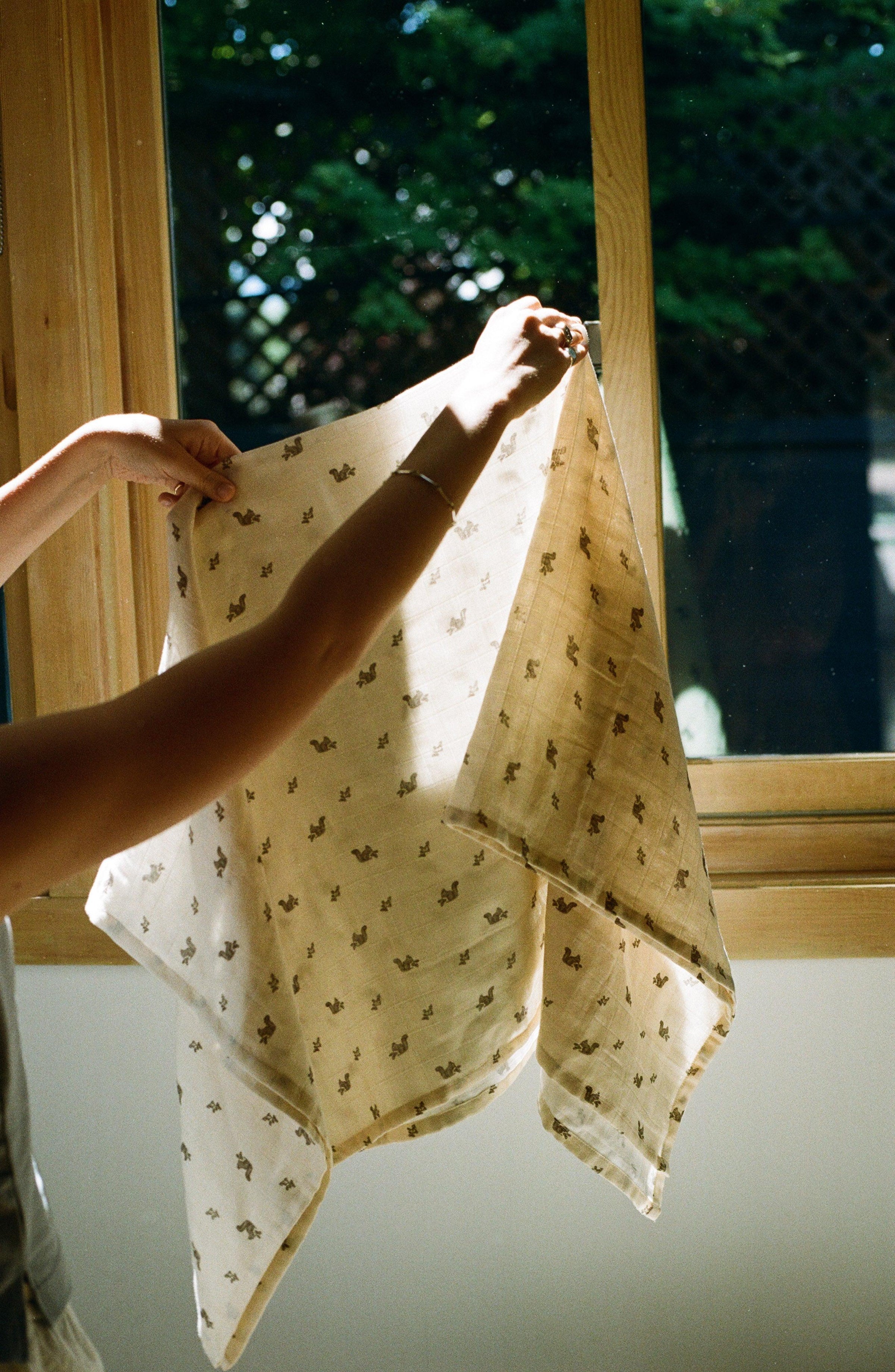 Oilo Squirrel & Mushroom Muslin Swaddle Blanket Set