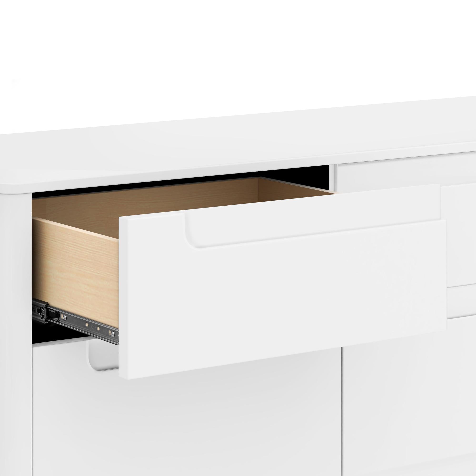 Babyletto Yuzu 9-Drawer Dresser