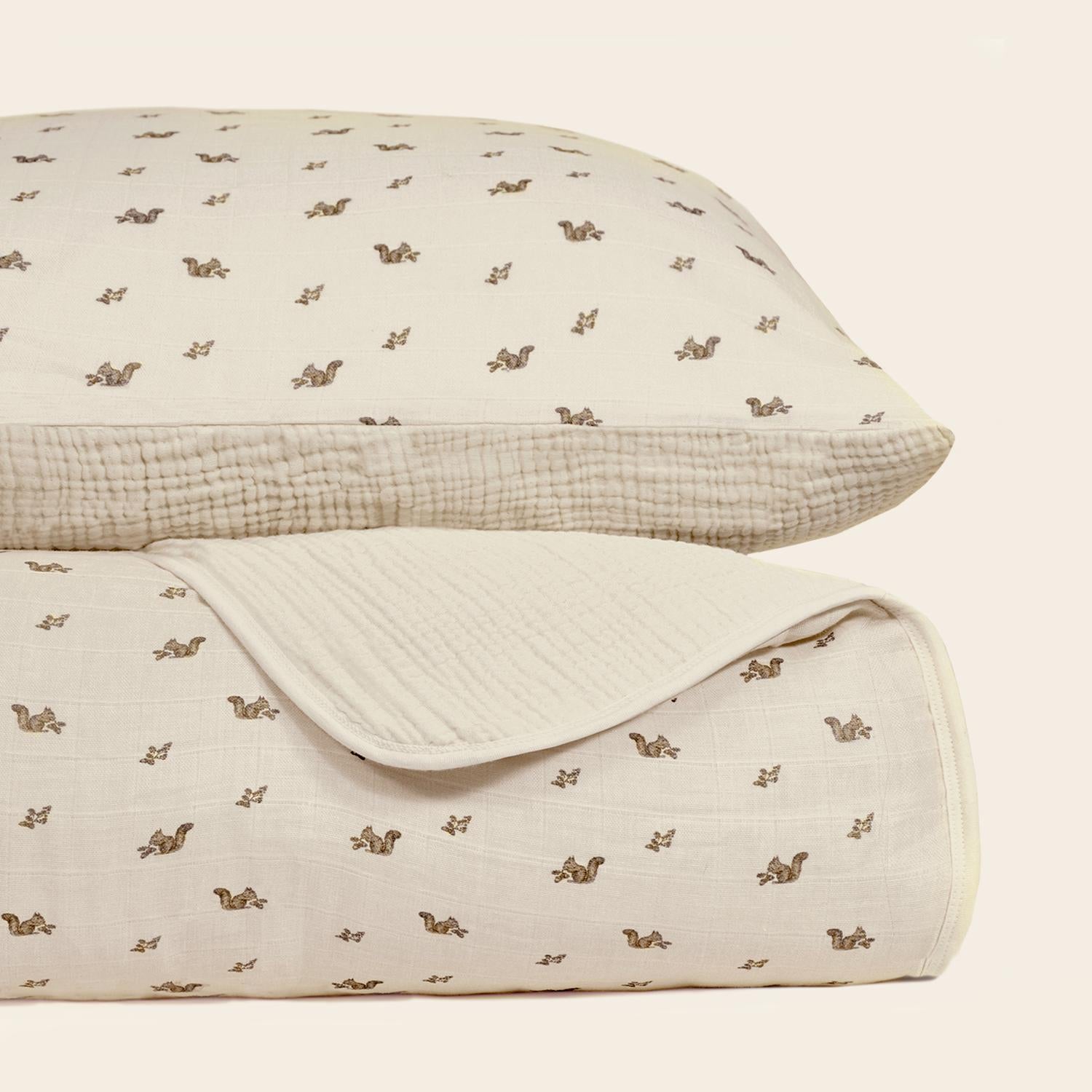 Oilo Squirrel Premium Muslin Crib Quilt & Sham Set