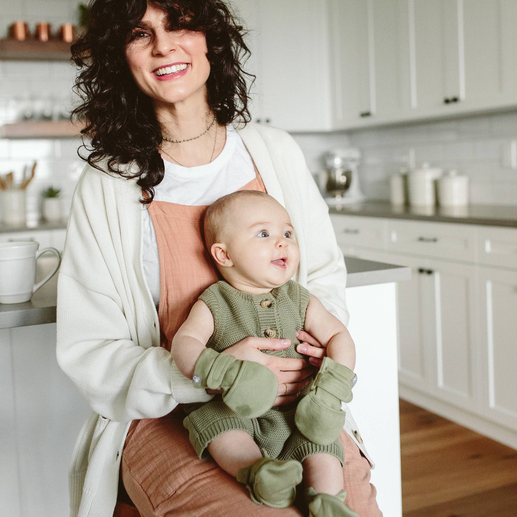 STAY ON BABY MITTS | ARTICHOKE