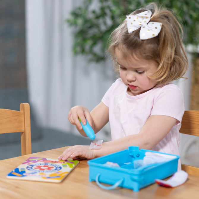 Melissa & Doug Boo-Boos & Bandages Reusable Play Set