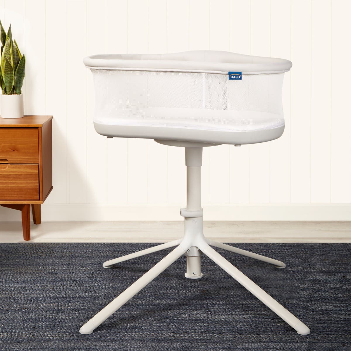 Halo Bassinest Swivel Sleeper Gray – Crib Kids - Main Image