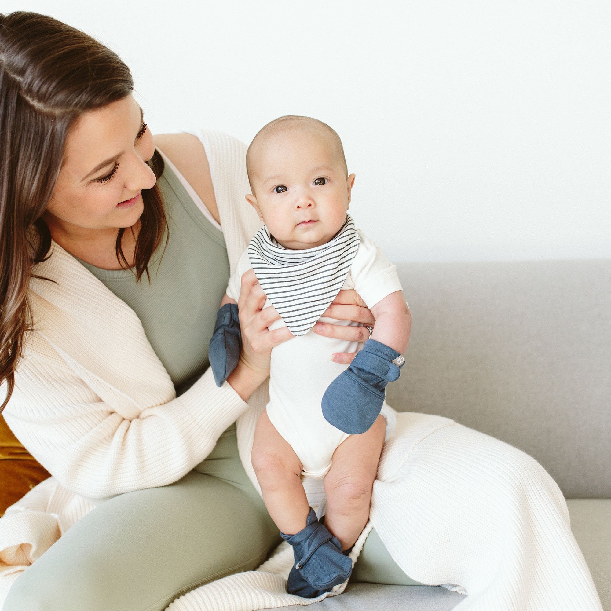 Goumi Two Pack Mitts | Stripe Gray + Midnight