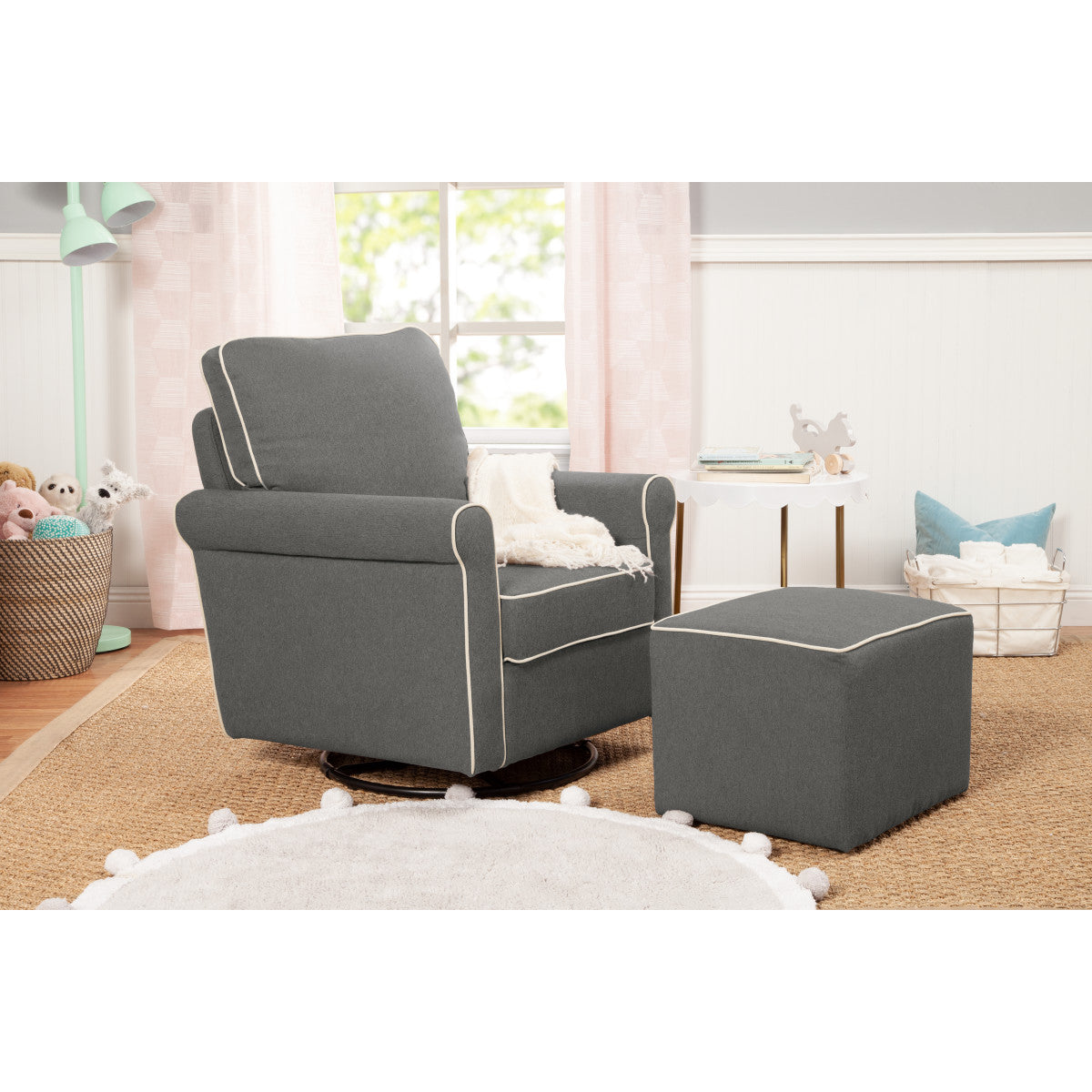 DaVinci Maya Swivel Glider & Ottoman Crib & Kids